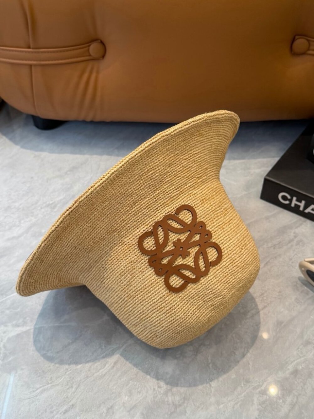 LOEWE Anagram Raffia Bucket Hat Straw Tan Leather Logo Sun Hat - Picture 3 of 7